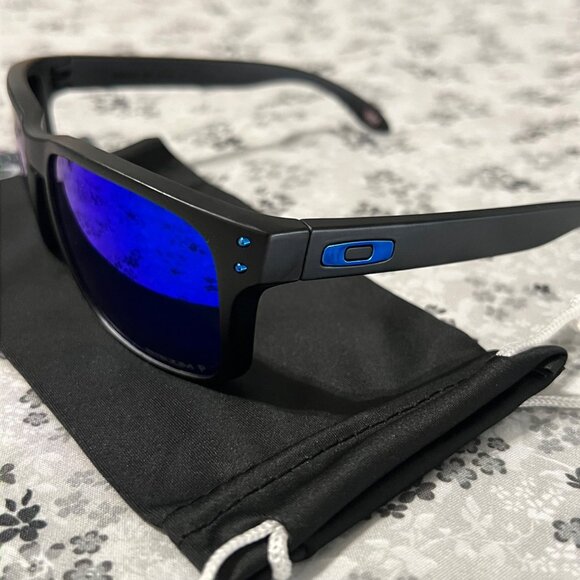 Oakley Sunglasses Holbrook Sapphire Iridium Prizm Polarized 9102 ✨️ NEW✨️ - Picture 1 of 12
